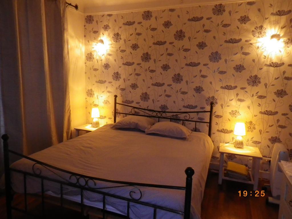 Le Vieux Chien Noir Otel Évran Oda fotoğraf