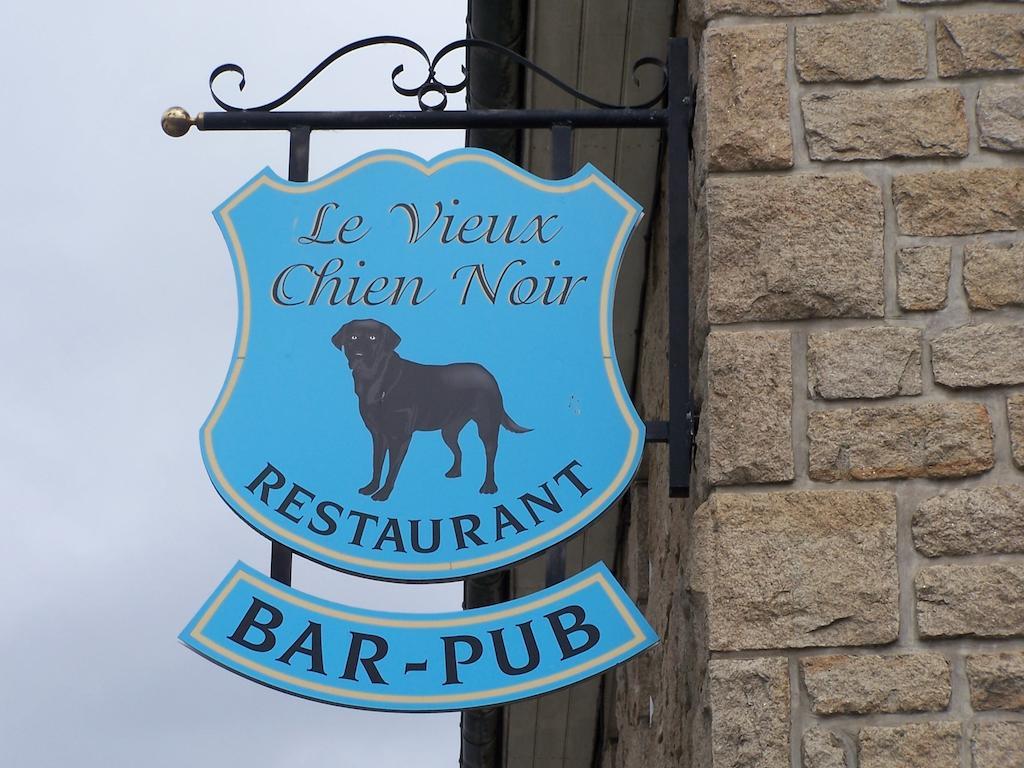 Le Vieux Chien Noir Otel Évran Dış mekan fotoğraf